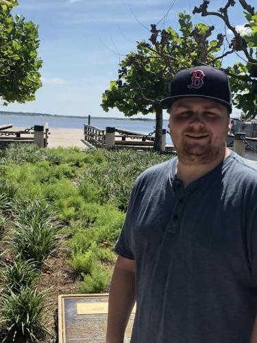 8yuWnSPESQ20YhFdUVTZFw