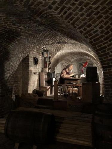 r2HnbF09S9mOA2SYFCRfVw